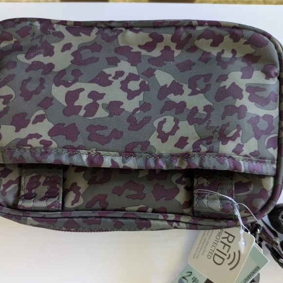 Lug Roundabout small convertible crossbody bag - Picture 2 of 9